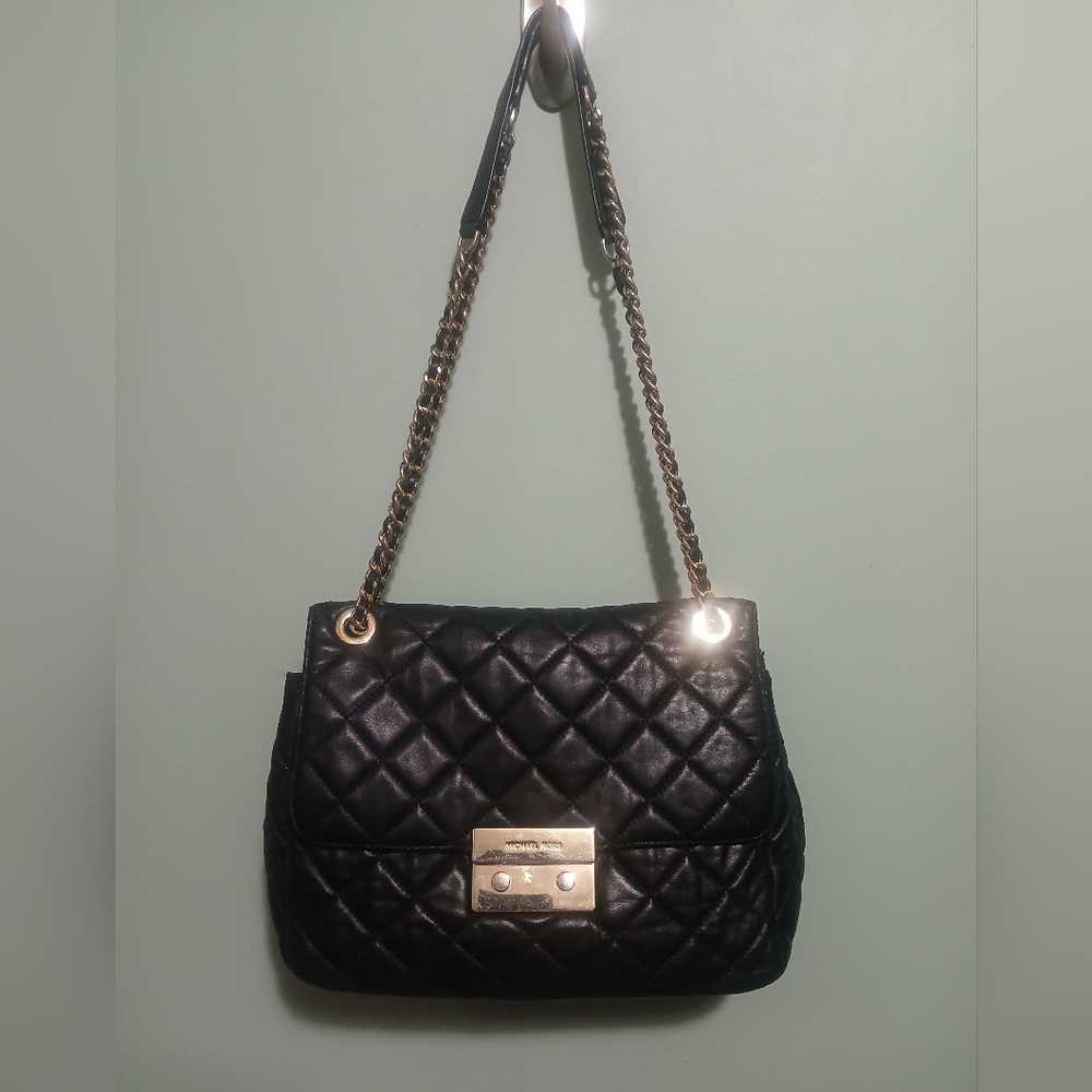 Michael Kors Quilted Black Shoulder Bag with Gold Hardware - Picture 2 of 16